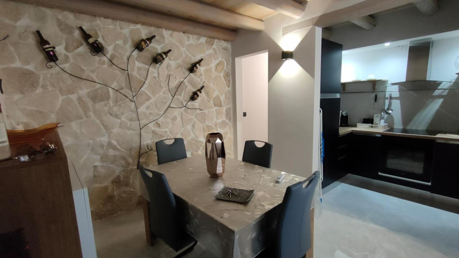 Apartment Louis